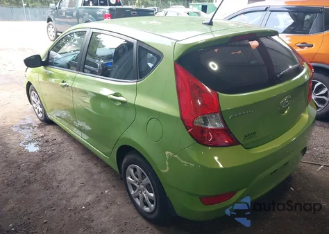 2013 Hyundai Accent Gs from USA, damaged, VIN KMHCT5AE7DU126913